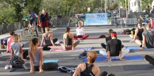 Outdoor Yoga Kurs – Kiwiness Bewegung und Achtsamkeit